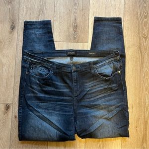 Judy Blue Distressed Skinny Fit Jeans